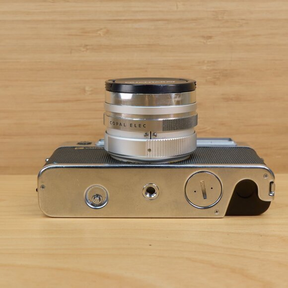 Yashica Electro 35 Vintage Rangefinder 35 mm Film Camera, Made in Japan - Picture 10 of 12